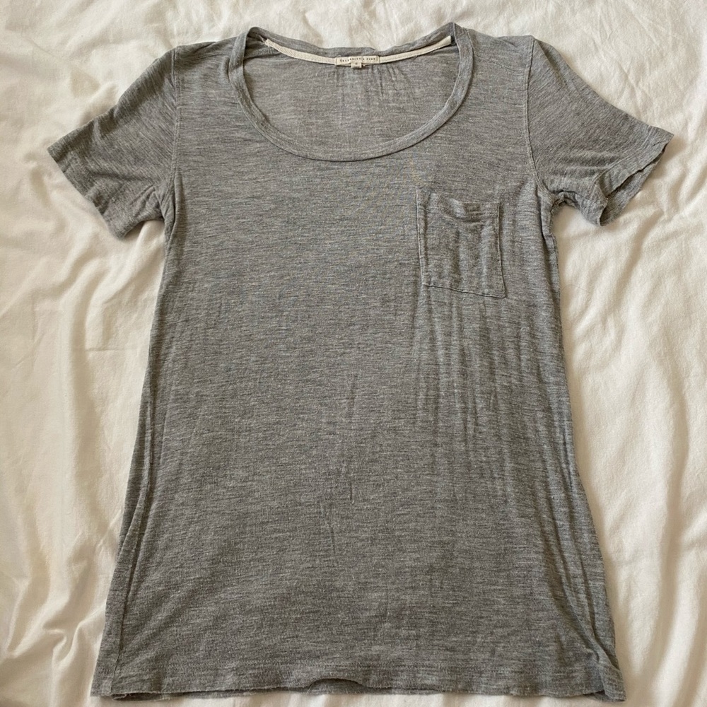 FLOWY GREY TOP